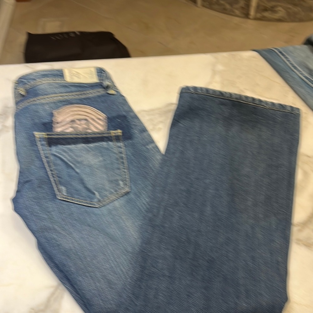 Taverniti so jeans like new size 30 inseam is 31 inches